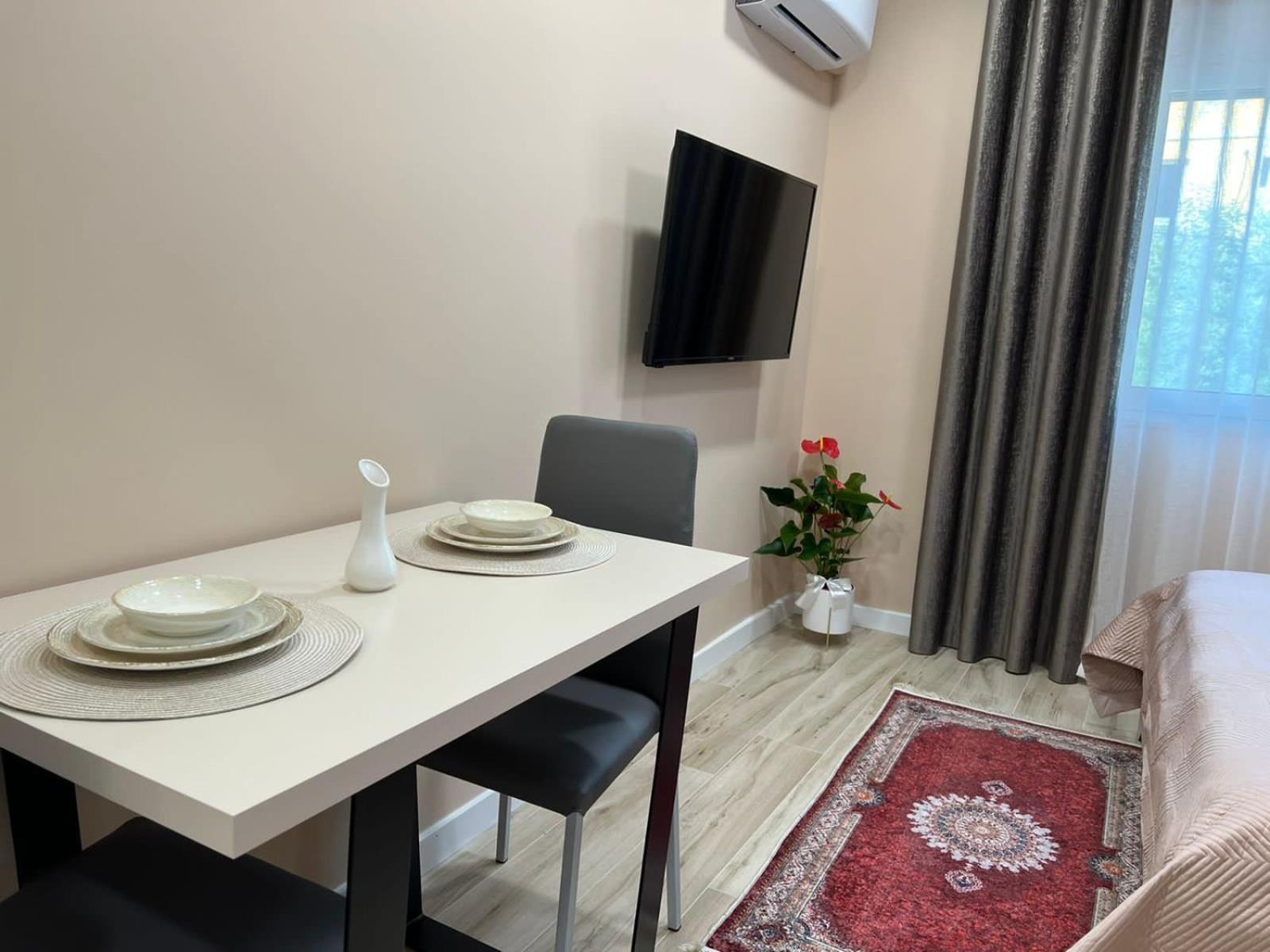 Smart Home , Lovely Apartment In تيرانا المظهر الخارجي الصورة
