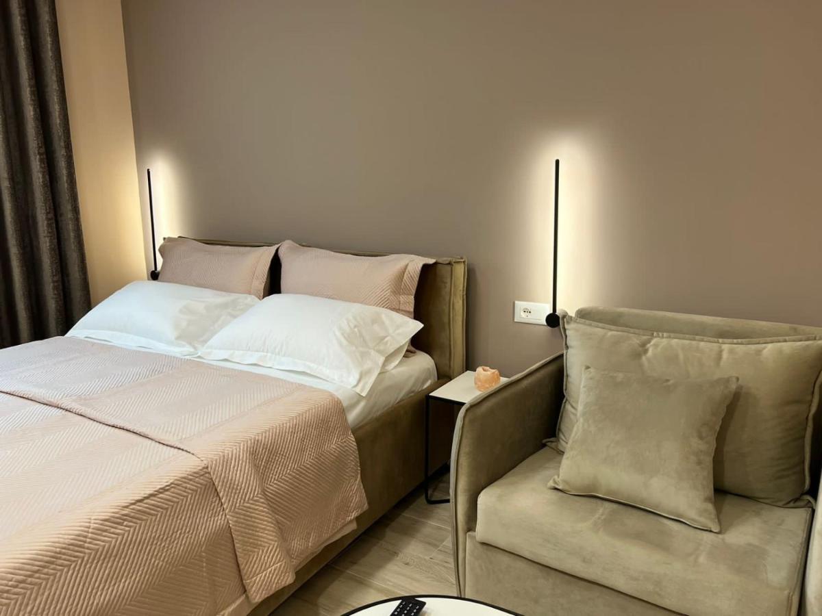 Smart Home , Lovely Apartment In تيرانا المظهر الخارجي الصورة