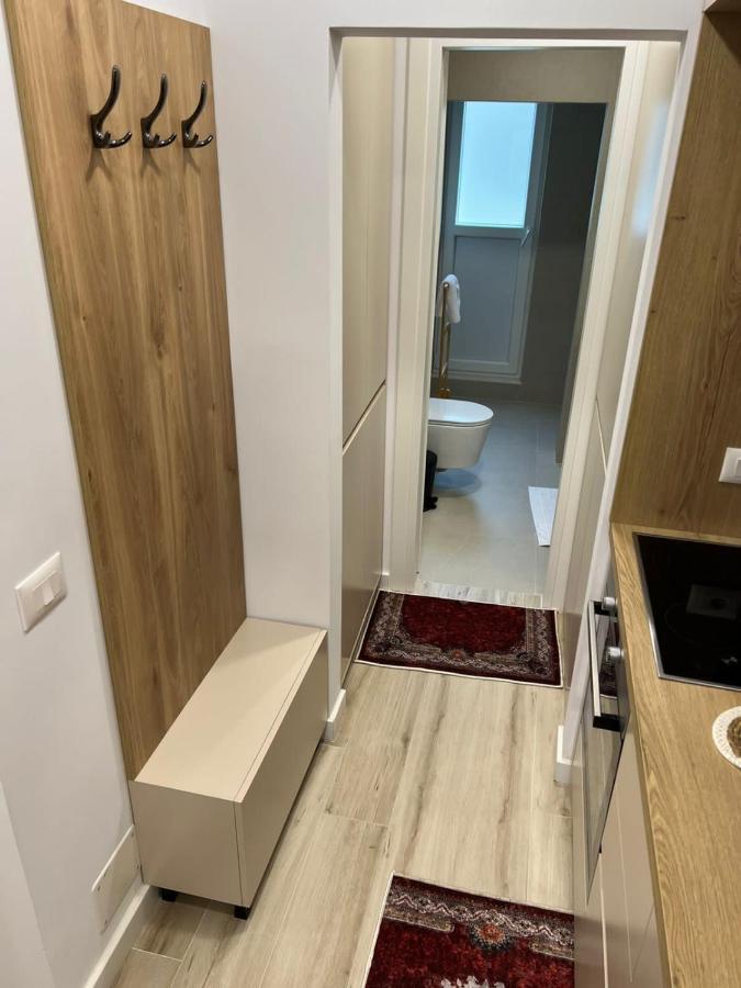 Smart Home , Lovely Apartment In تيرانا المظهر الخارجي الصورة