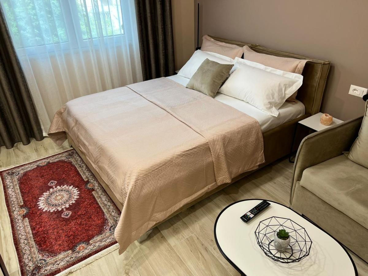 Smart Home , Lovely Apartment In تيرانا المظهر الخارجي الصورة
