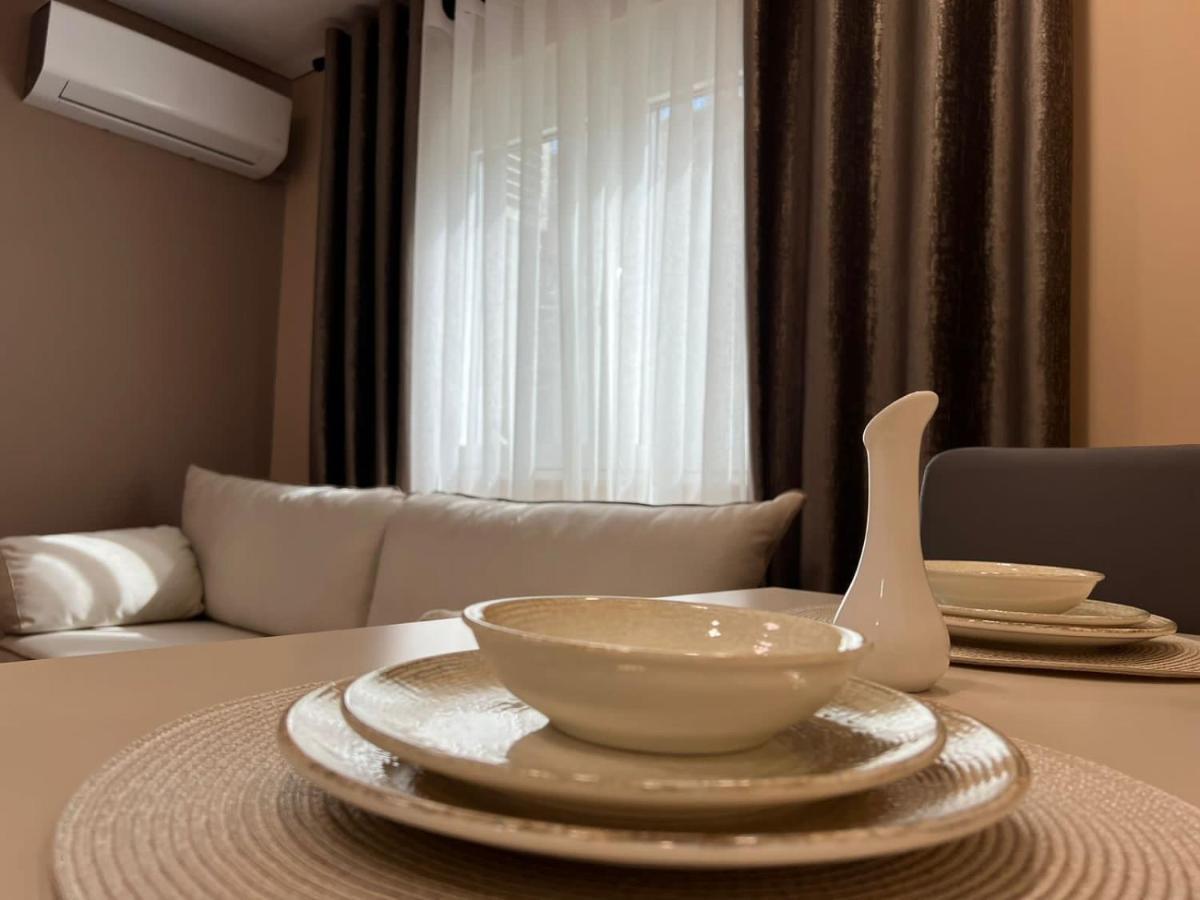 Smart Home , Lovely Apartment In تيرانا المظهر الخارجي الصورة