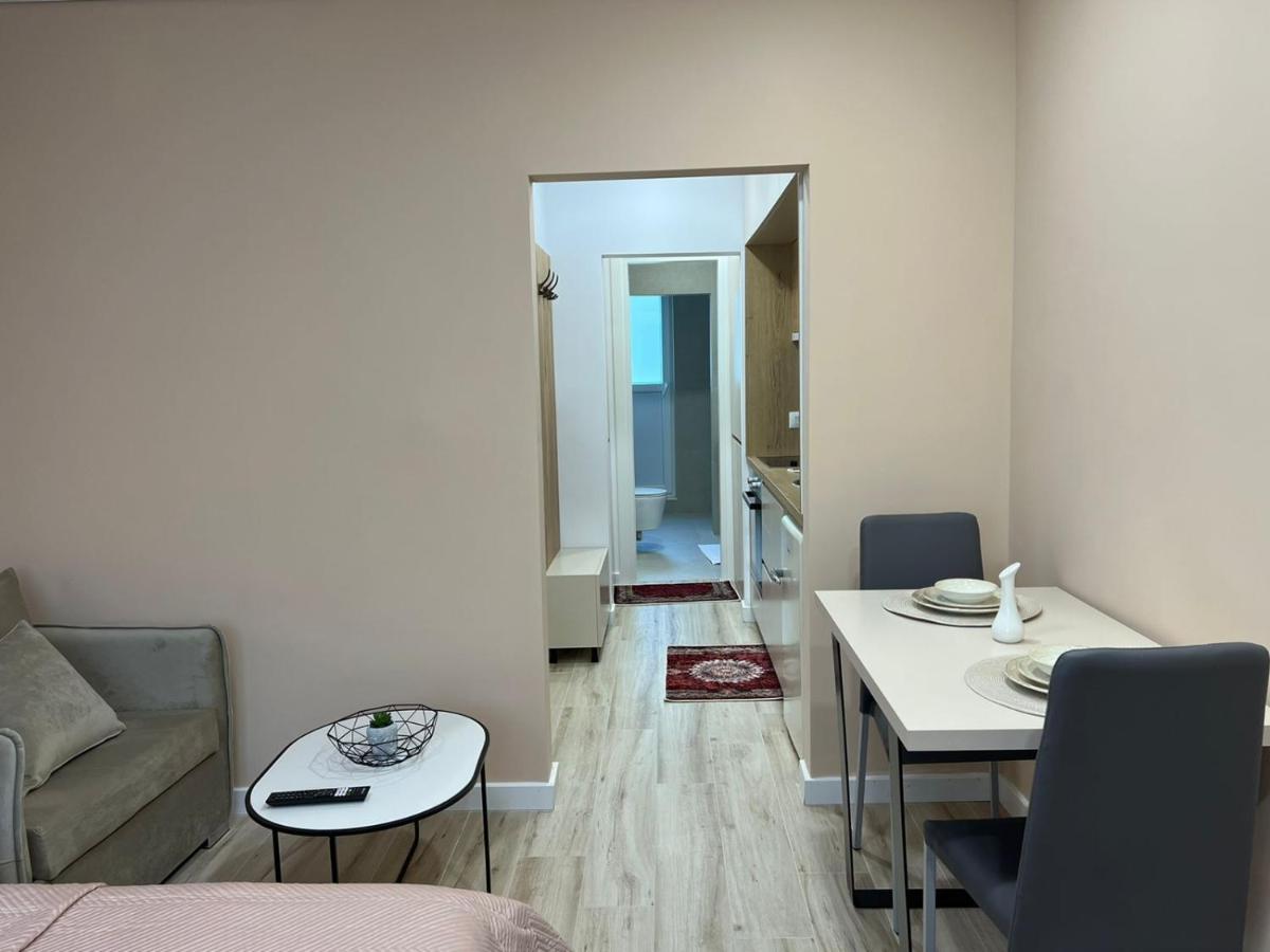 Smart Home , Lovely Apartment In تيرانا المظهر الخارجي الصورة