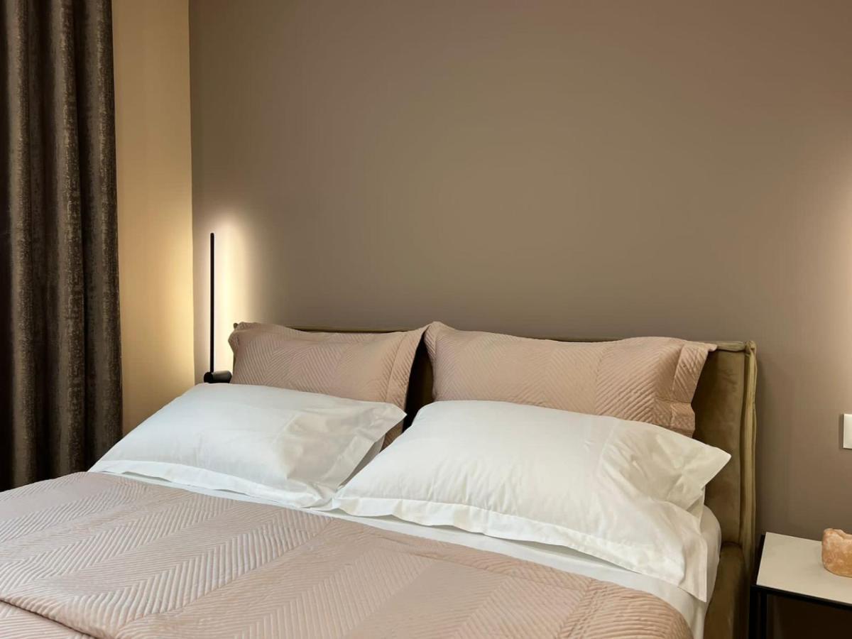 Smart Home , Lovely Apartment In تيرانا المظهر الخارجي الصورة